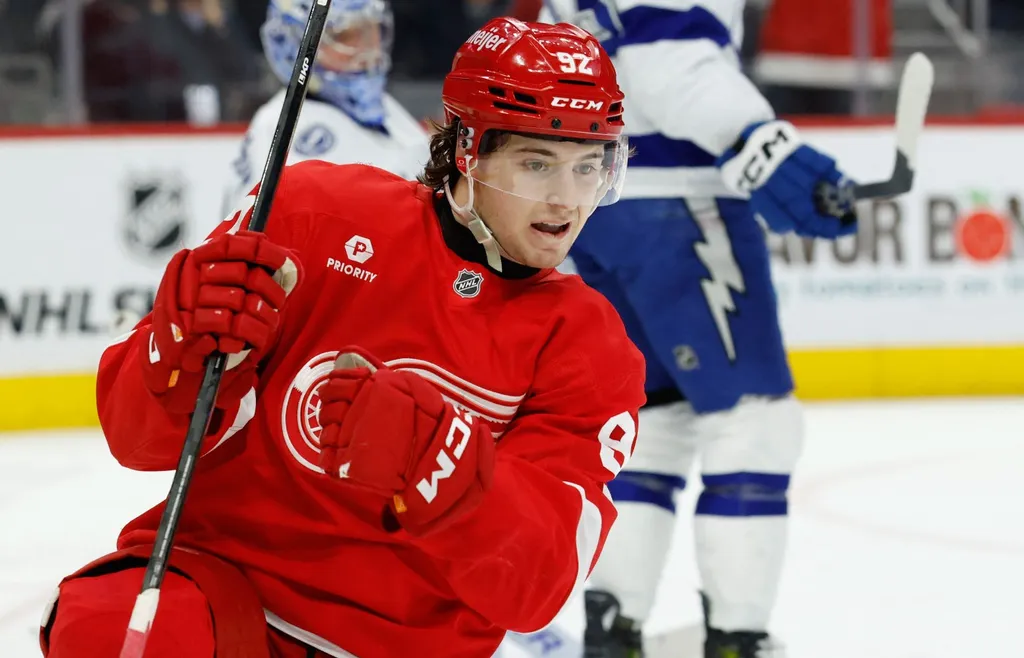 Marco Kasper har börjat växa in i NHL-kostymen