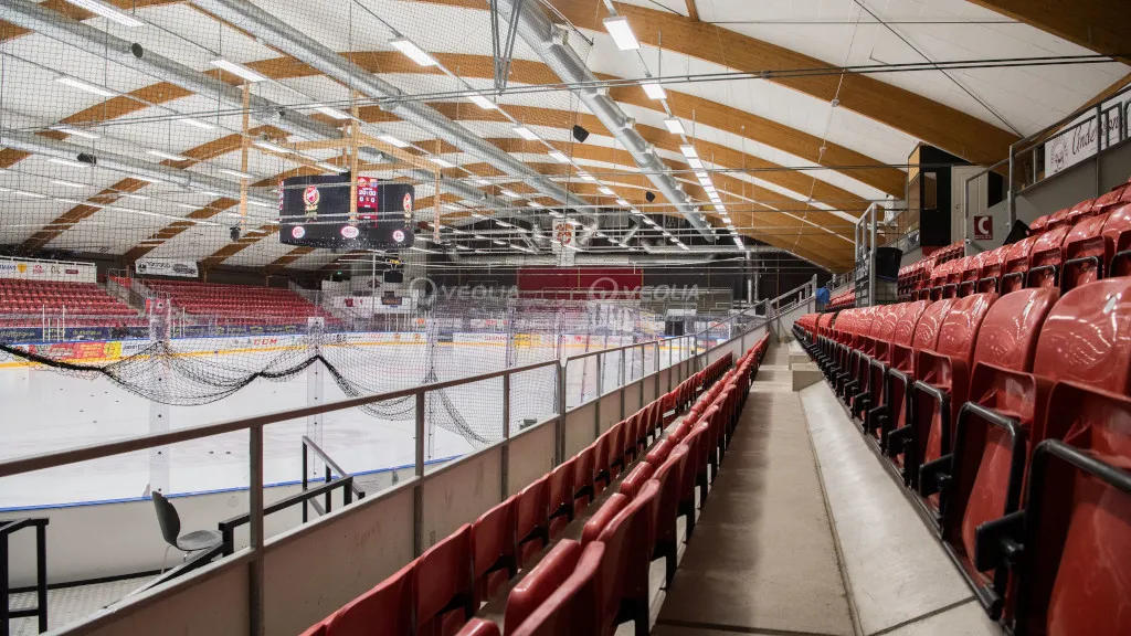 Gränby Ishall ska till slut byggas om och byggas ut.
