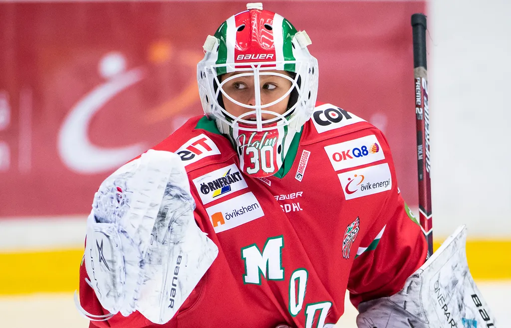 Tindra Holm har återvänt till MoDo, här är hon i klubben under säsongen 2019/20