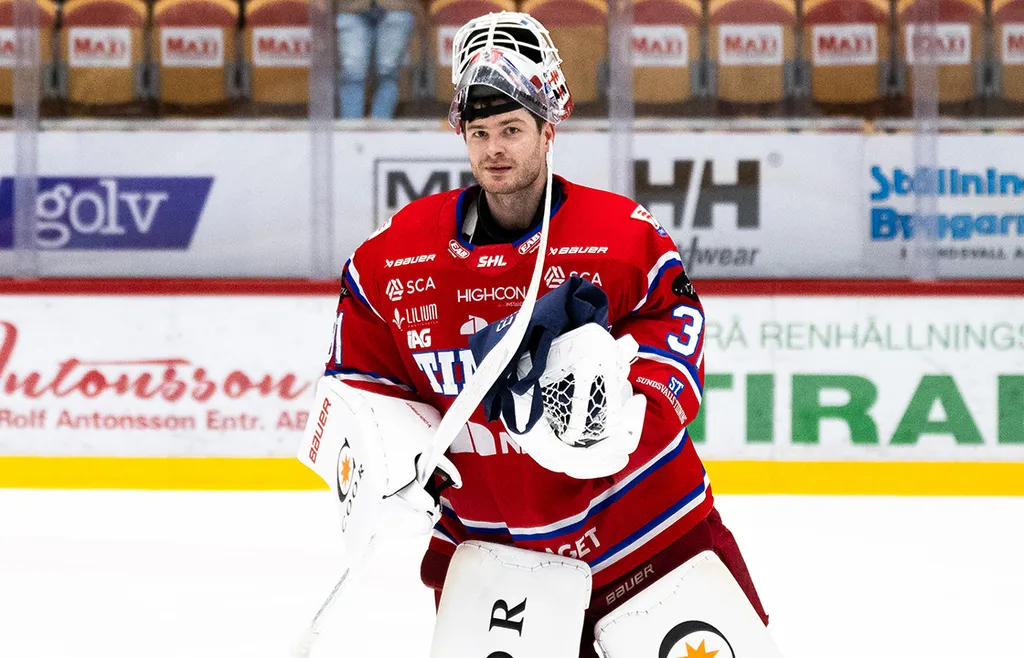 Tim Juel fortsätter att imponera i Timrå-målet