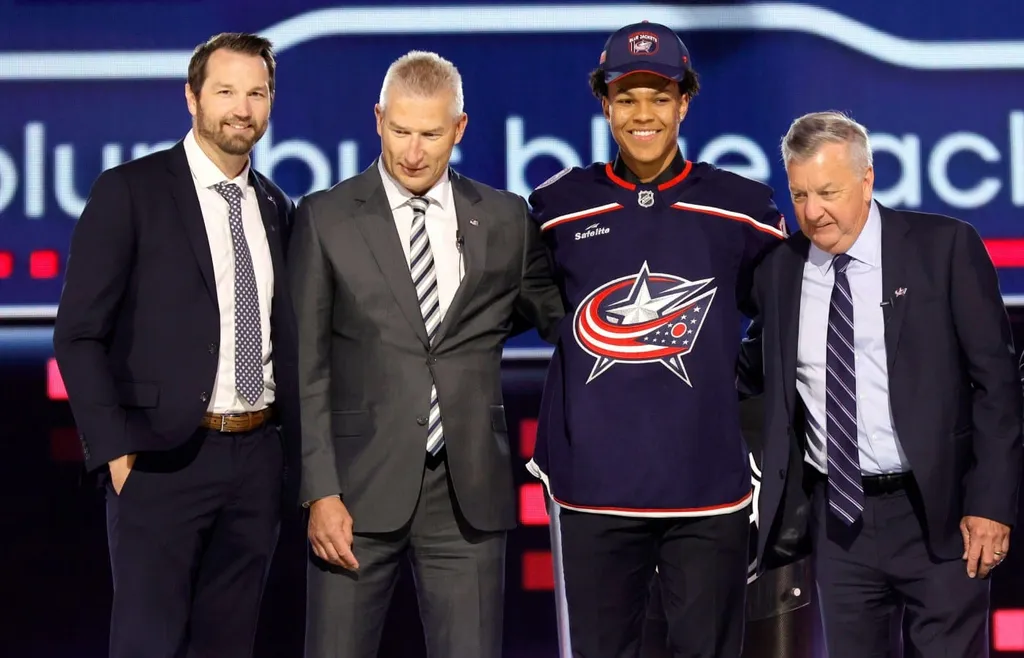 Blir det NHL-matcher för Cayden Lindstrom redan den här säsongen?