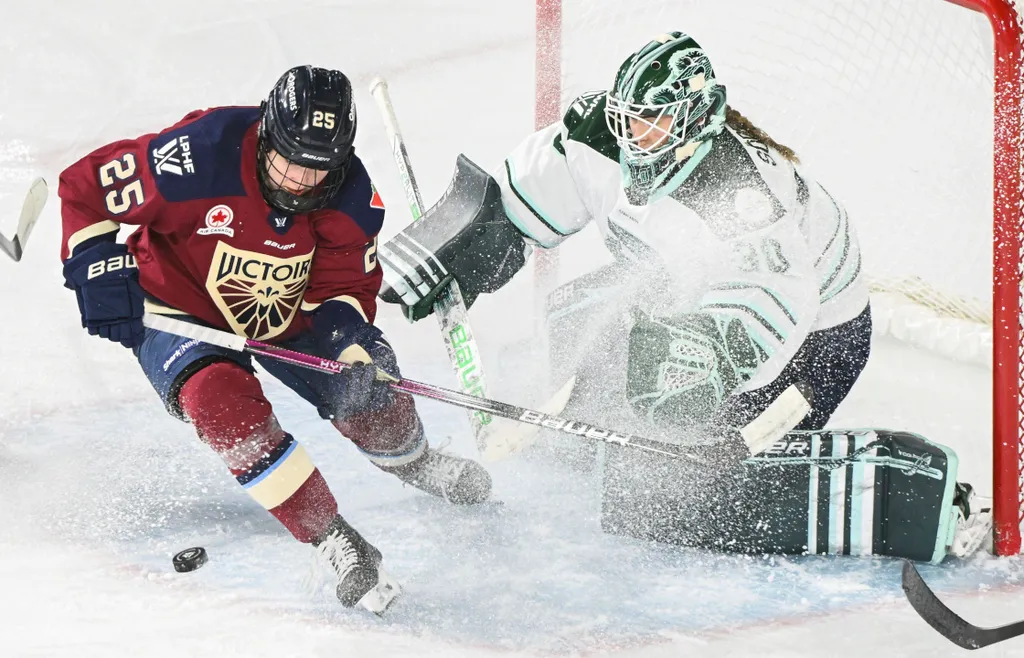 Lina Ljungblom och Emma Söderberg är två av svenskorna i PWHL