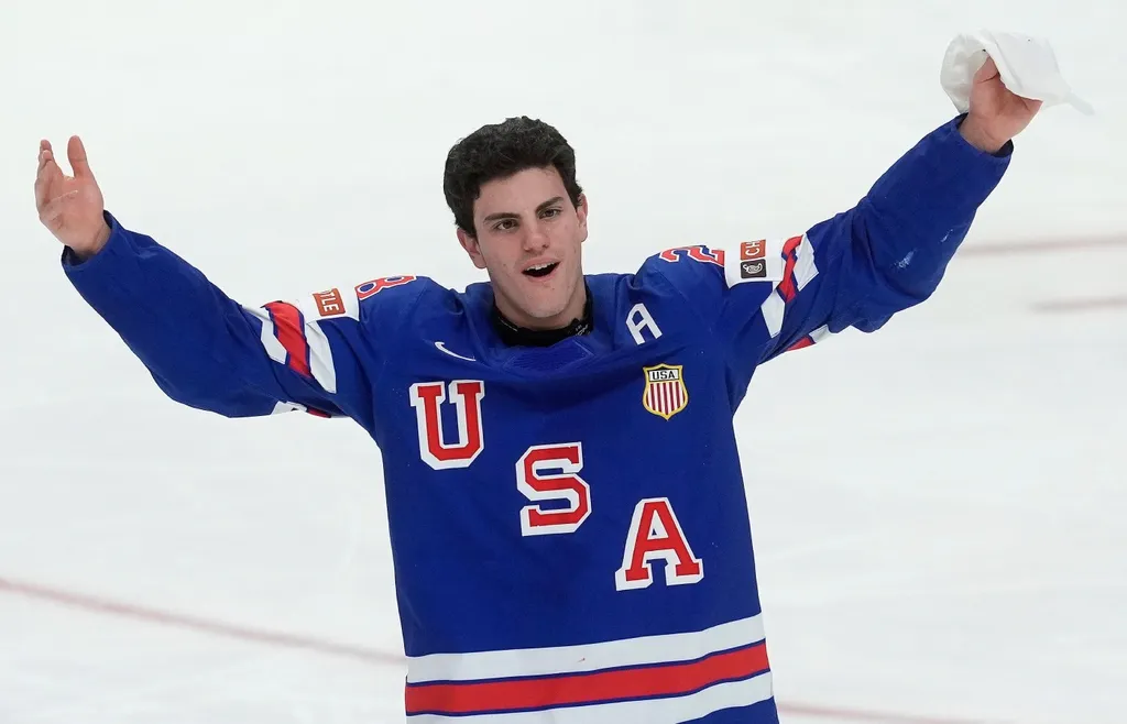 Zeev Buium kommer in i NHL med en imponerande lång meritlista: två JVM-guld, ett U18-VM-guld, ett VM-guld och en collegetitel
