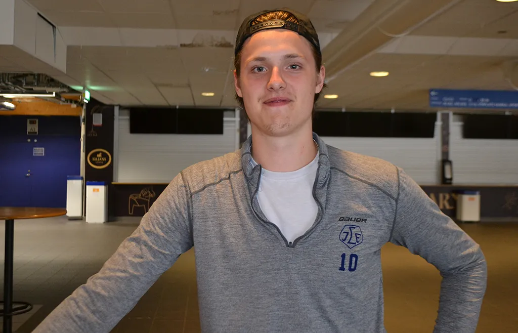 Anton Johansson åkte över till Nordamerika direkt efter att säsongen var slut i Leksand