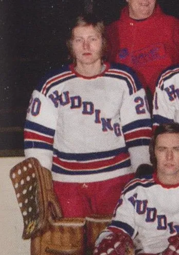 Sven Malmborg i Huddinge-dräkten