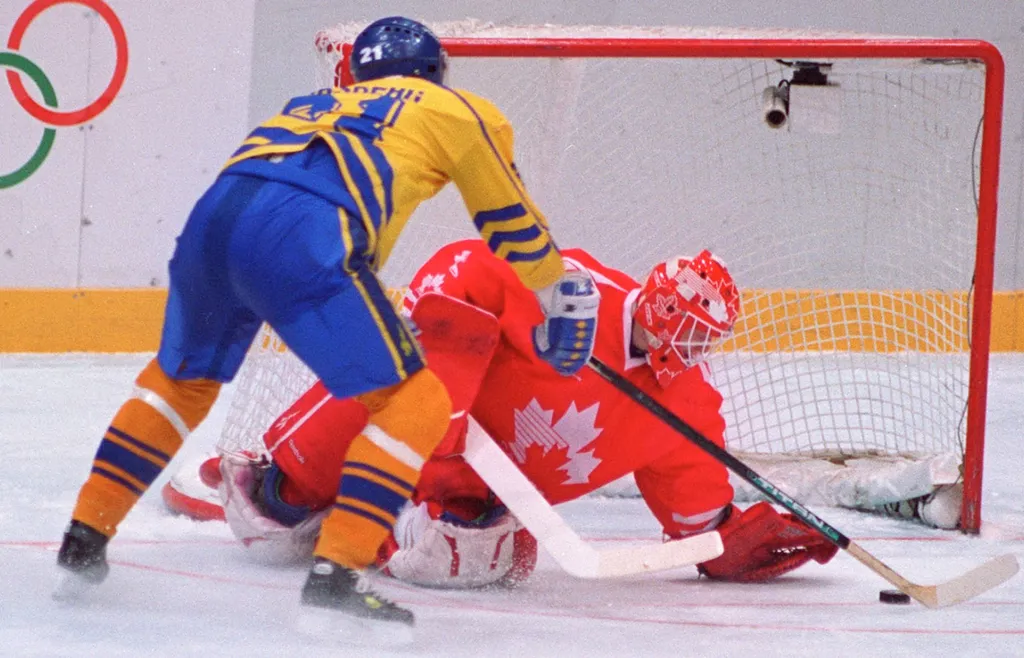 Peter Forsbergs ikoniska straff mot Corey Hirsch i OS-finalen i Lillehammer 1994