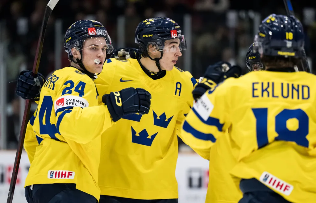 Tom Willander stod för två av Sveriges fyra powerplay-mål mot Schweiz