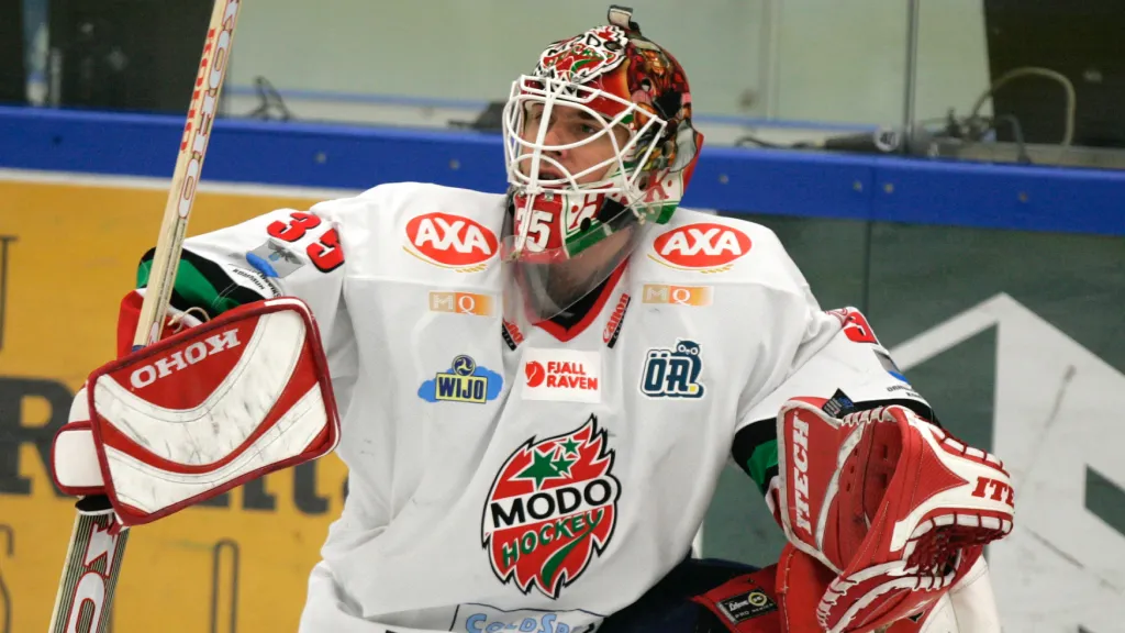 När Tommy Salo vände hem valde han spel i MoDo