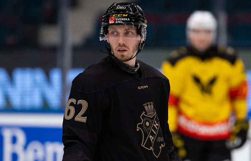 Kommer Simon Åkerström att ta klivet upp efter den här säsongen?