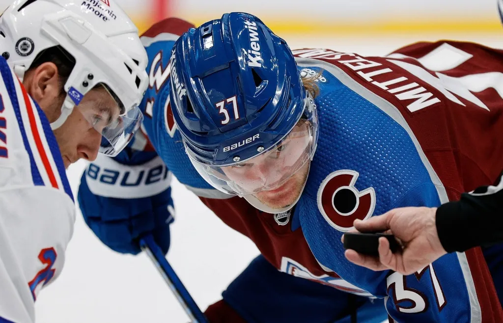 Casey Mittelstadt inledde sin tid i Colorado Avalanche lovande efter trejden från Buffalo Sabres