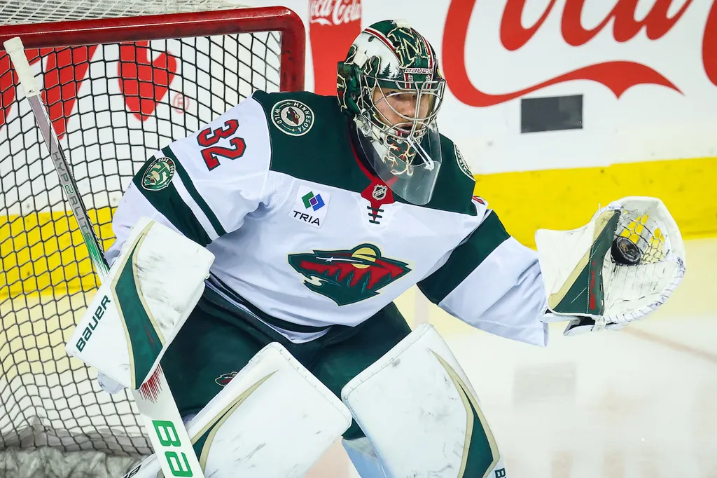 Minnesota målvakten Filip Gustavsson, som drömmer om Skellefteå