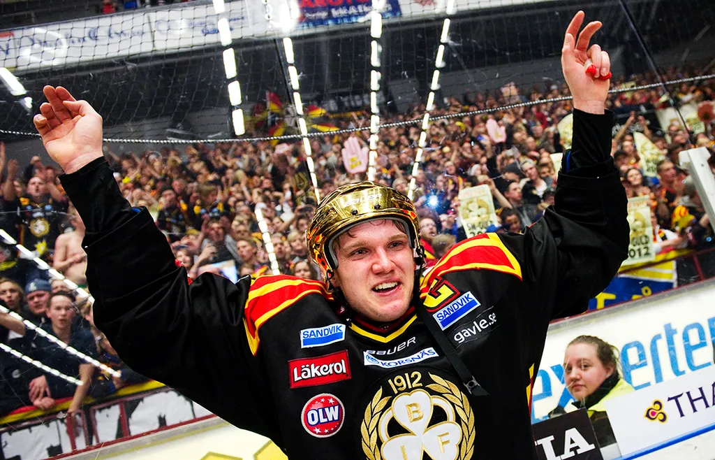 Ska Jakob Silfverberg få fira sitt andra SM-guld med Brynäs?