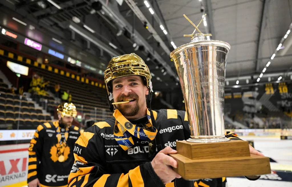 Emil Djuse missar SHL-premiären.