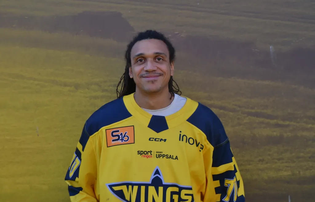 Mark Owuya ska spela för Wings nästa säsong.