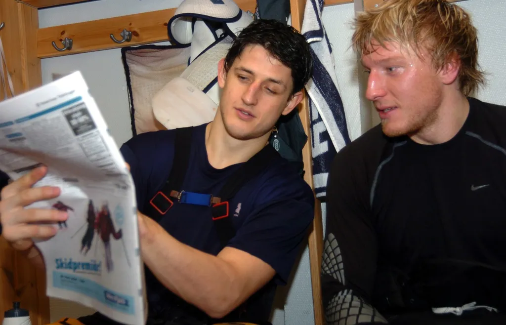Shawn Horcoff och Marian Hossa hade kul tillsammans i Mora 2004/05