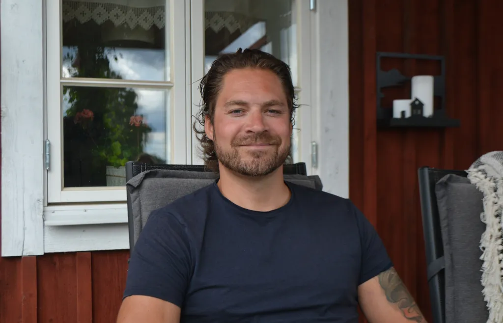 Johan Fransson leder Färjestads damsatsning från tränarbänken