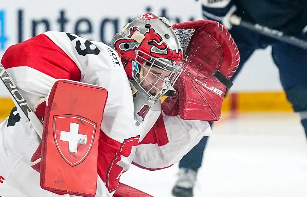 Ewan Huet är son till den tidigare NHL-målvakten Cristobal Huet