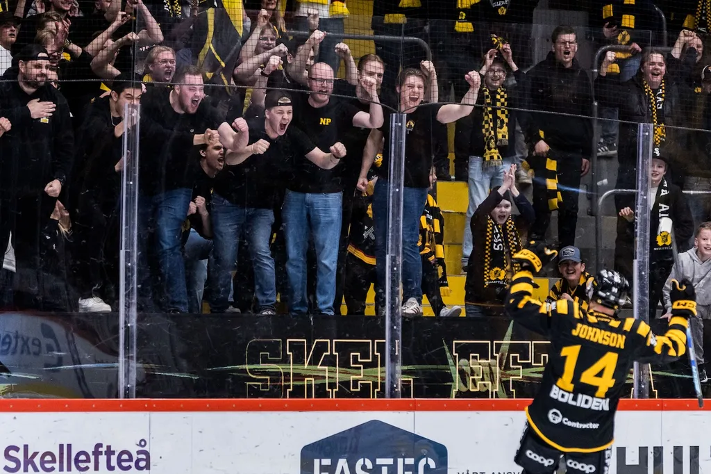 Skellefteås segerjubel i den sjunde perioden gick inte att ta miste på