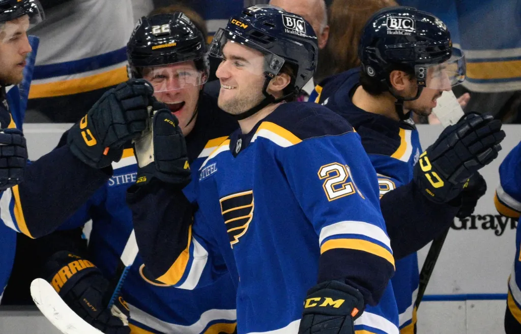 Jimmy Snuggerud väntas få en framträdande roll med St. Louis Blues