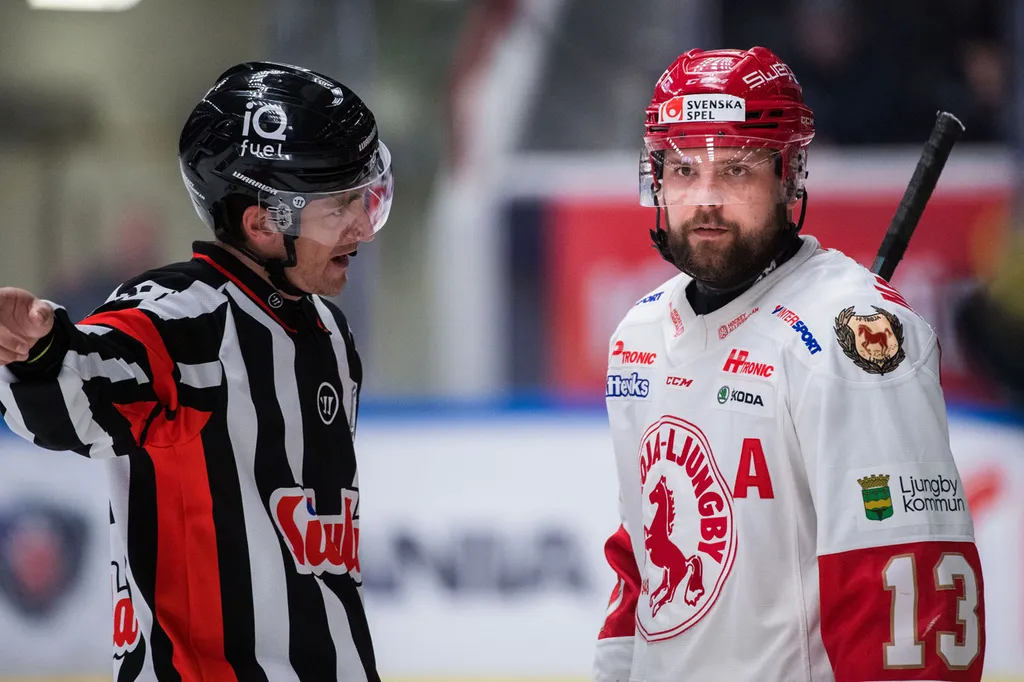 Assisterande tränaren Tobias Sjökvist var spelare senast Troja gick upp i Hockeyallsvenskan