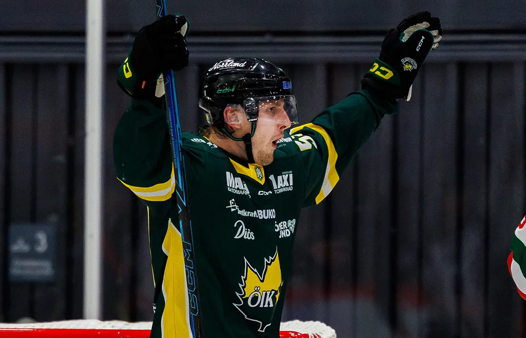 Anton Klint fullbordade ett hattrrick i galna vändningen. 