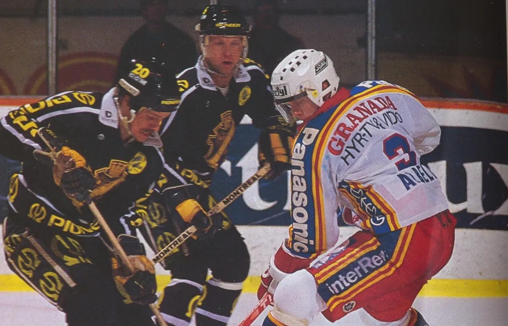 Mats Hessel, Tomas Nord och Tommy Albelin under finalen mellan AIK och Djurgården