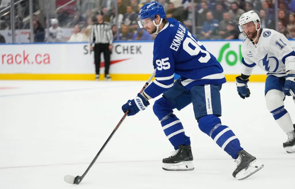 Oliver Ekman Larsson har fått en fin start i Toronto Maple Leafs