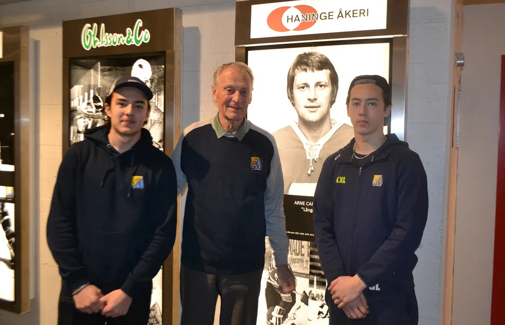 Oscar och Gustav Lindén har fått höra många historier från farfar Arne Carlssons karriär