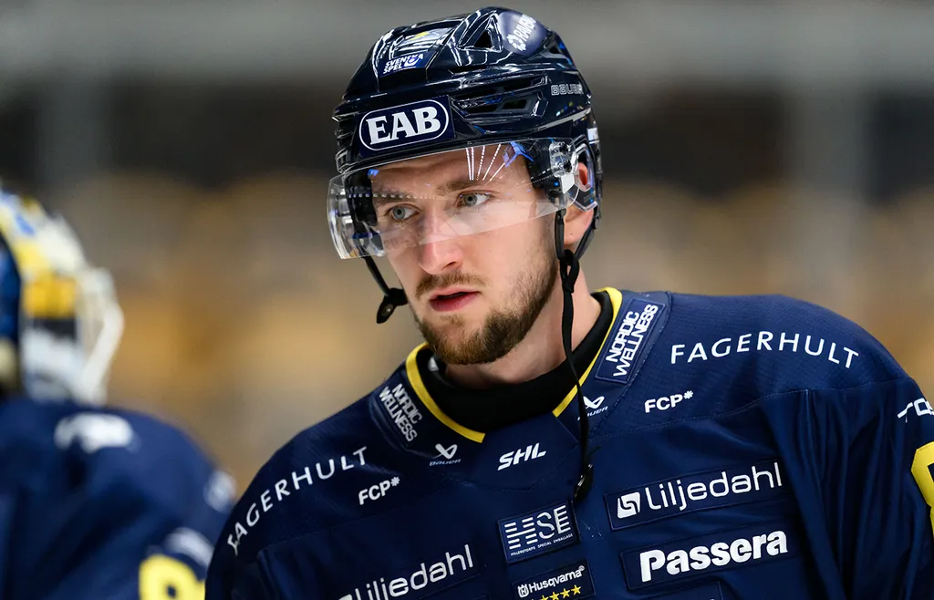 Pavol Regenda stod för en assist direkt i sin HV71-debut.