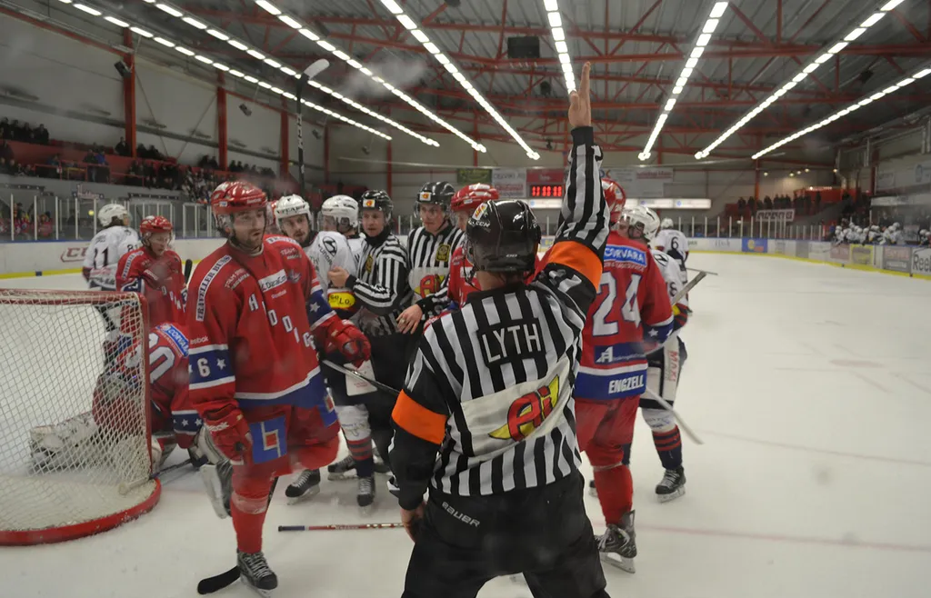 Huddinge mot Vita Hästen