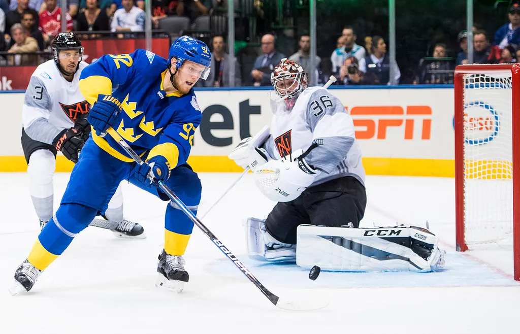John Gibson stoppar Gabriel Landeskog