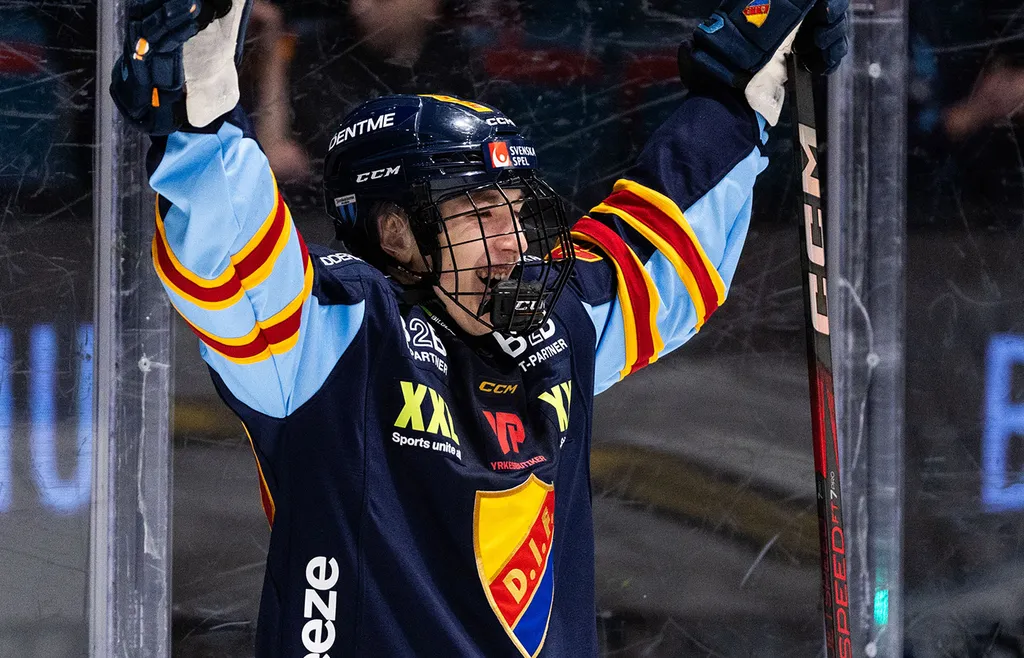 Viggo Björck jublar efter sitt första mål i Djurgården