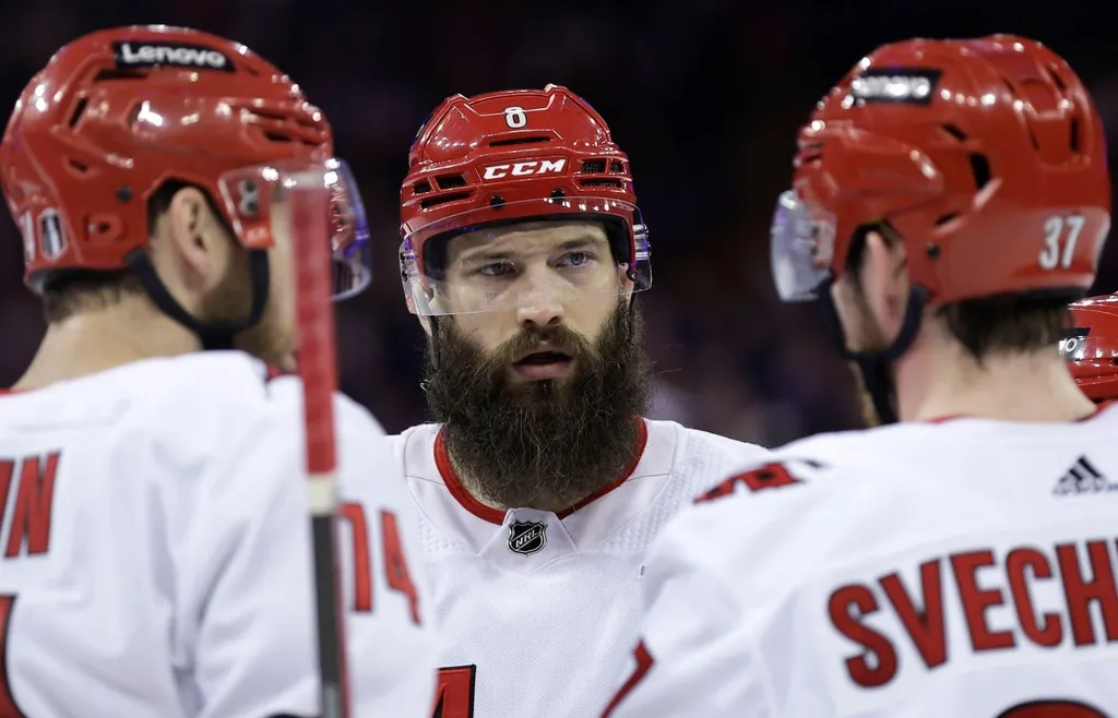 Brent Burns är fortfarande, vid snart 40 års ålder, en viktig pjäs i Carolina