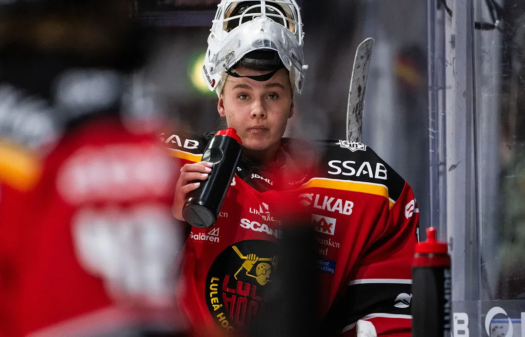 Lovisa Lundström i SDHL och Luleå