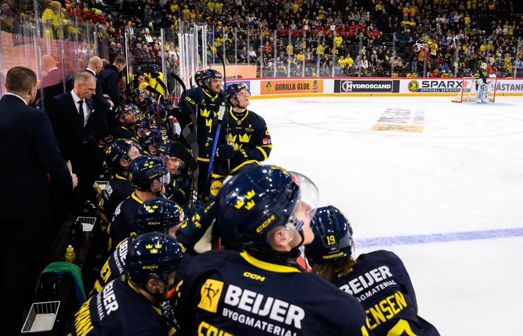 56 olika spelare har fått speltid i Tre Kronor den här säsongen