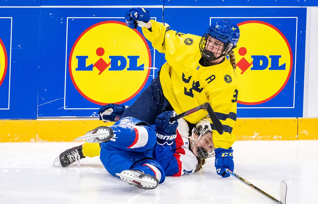 Mira Jungåker och Nela Lopusanova i U18-VM 2023, Östersund