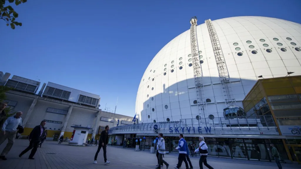 Det är allt annat än billigt att kolla på NHL-hockey i Globen