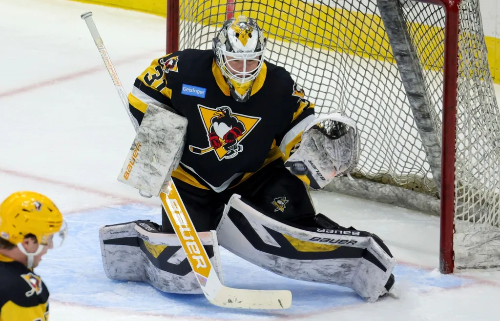 Filip Larsson i aktion för Wilkes-Barre/Scranton Penguins i AHL