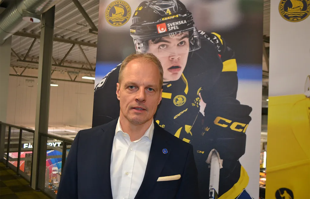 Magnus Hävelid vill se liten rink som ett experiment i svensk hockey