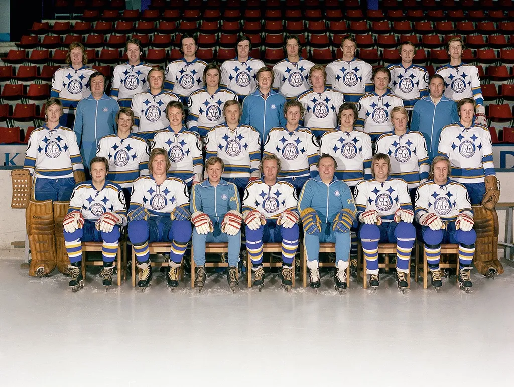 Leksands lag säsongen 1975/76 – efter SM-guldet.