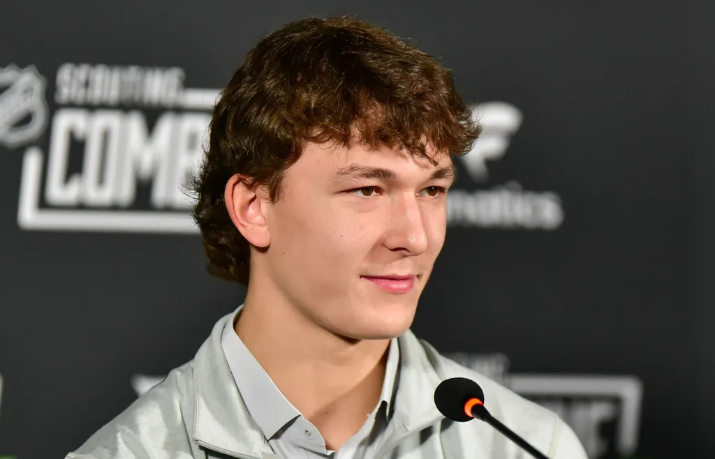 Matthew Schaefer under NHL Draft Combine tidigare i månaden