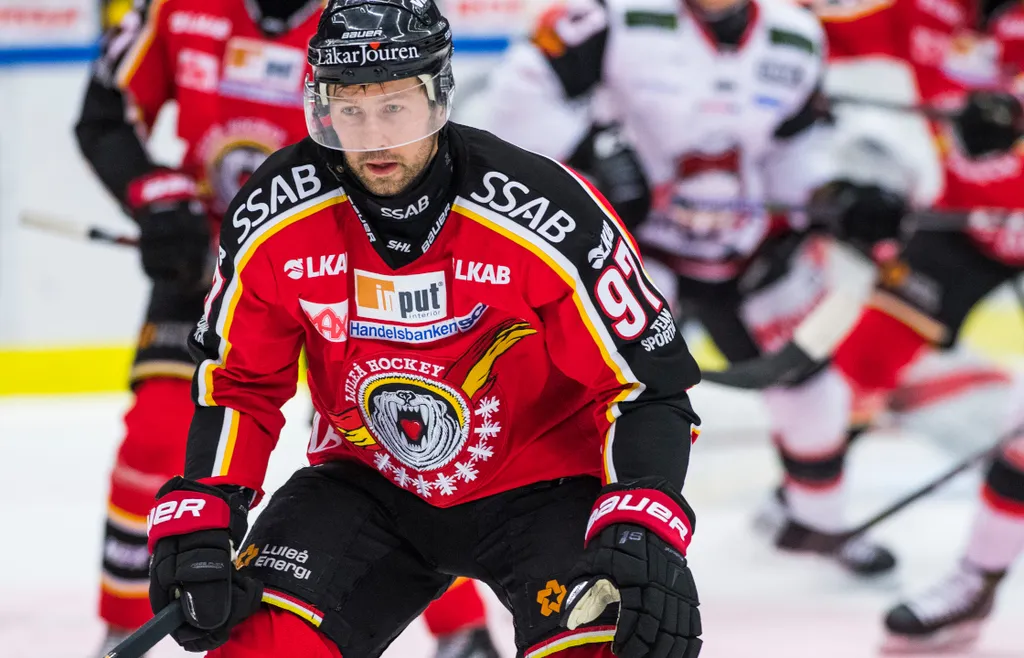 Per Ledin spelade själv över 700 grundseriematcher i SHL
