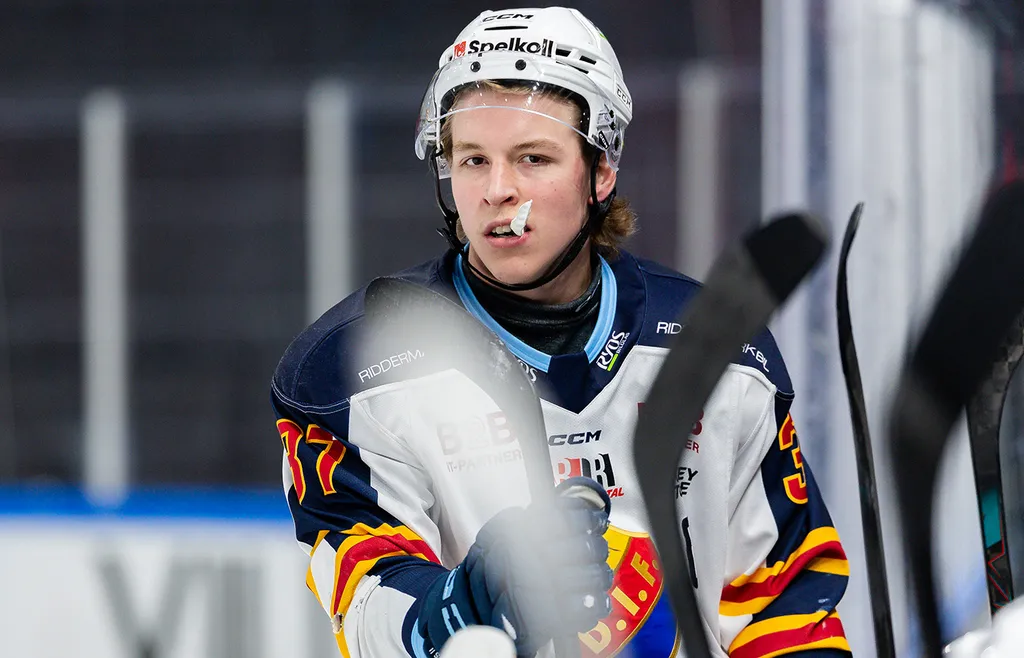 Fred Nord lämnar Vita Hästen efter blott sex matcher. 