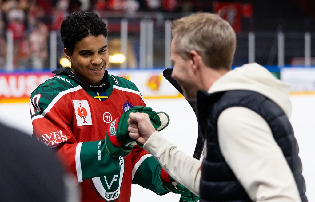 Max Westergård och Robert Ohlsson efter söndagens CHL-seger mot Lausanne