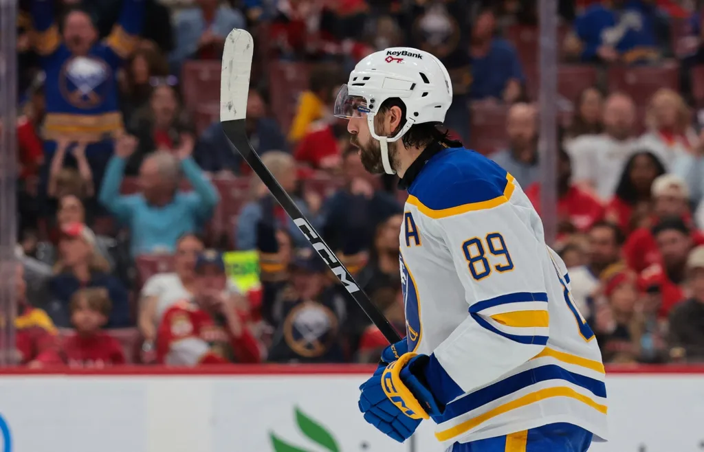 Alex Tuch flyttar till Washington.