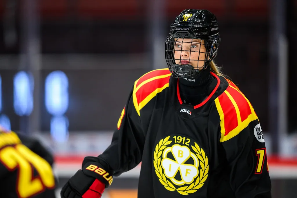 Tillie Ytfeldt i spel för Brynäs i SDHL