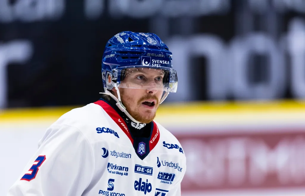 Niclas Burström fortsätter karriären i Boden.
