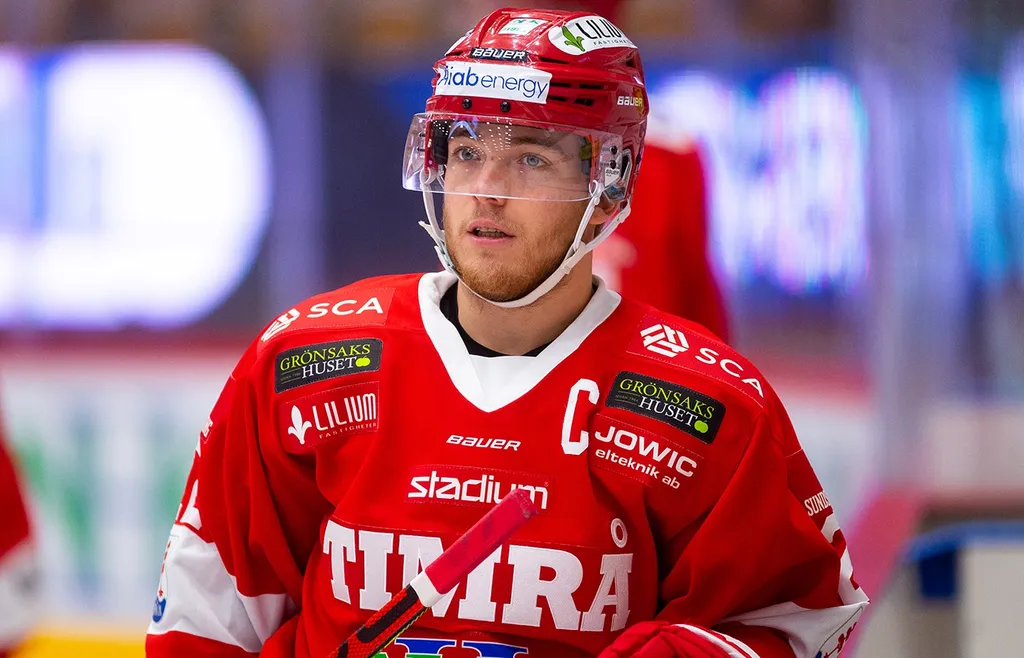 Tidigare i sin karriär spelade Berglund sju säsonger i Timrås A-lag