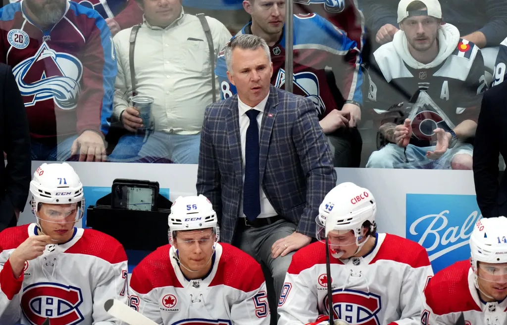 Martin St-Louis stannar i Montréal Canadiens.