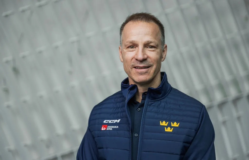 Mike Helber, strategisk sportchef på Svenska Ishockeyförbundet, under en fotografering den 21 maj 2025 i Stockholm